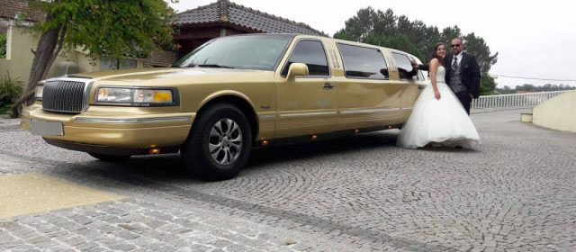 Ford Linconl Clássica Dourada